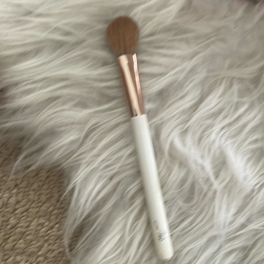 NWT Monika Blunder Tulip Blending Brush Makeup brush domed brush Nordstrom $28